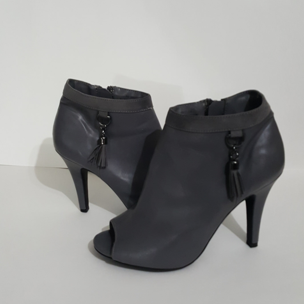 Gray, Cato heeled booties